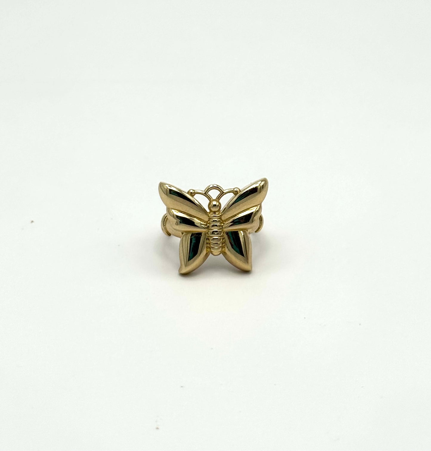 Butterfly ring